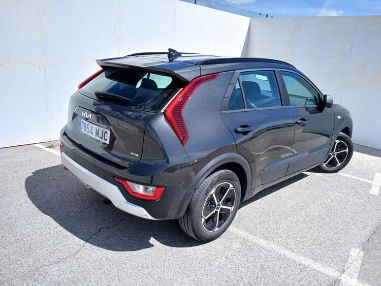 Kia Niro Concept Hybrid 1.6 141cv foto 3