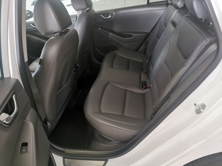 Hyundai IONIQ Style Plug-In Hybrid foto 5