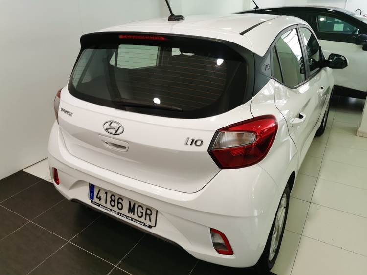 HYUNDAI i10 KLASS 1.0 65CV foto 3