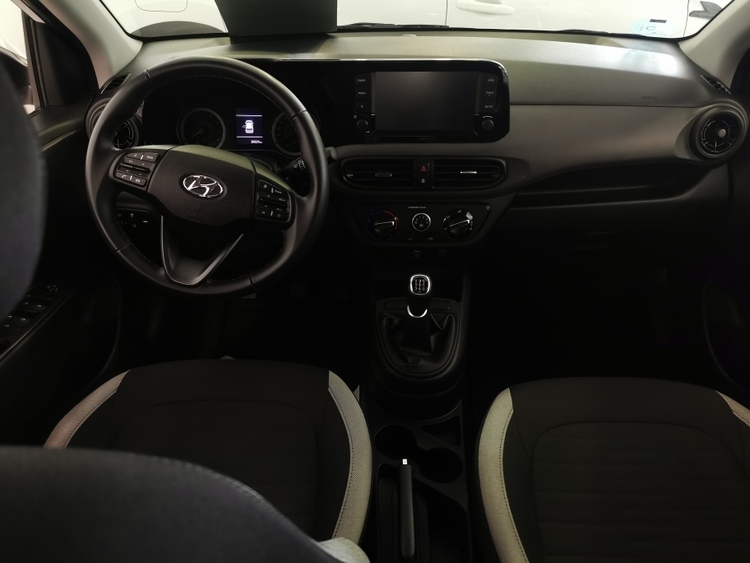 HYUNDAI i10 KLASS 1.0 65CV foto 5