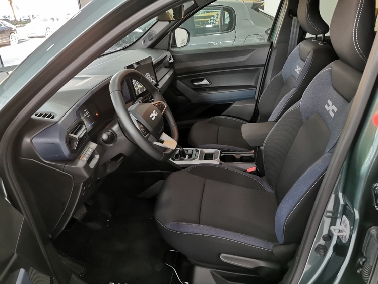DACIA DUSTER Journey hybrid 140cv foto 4