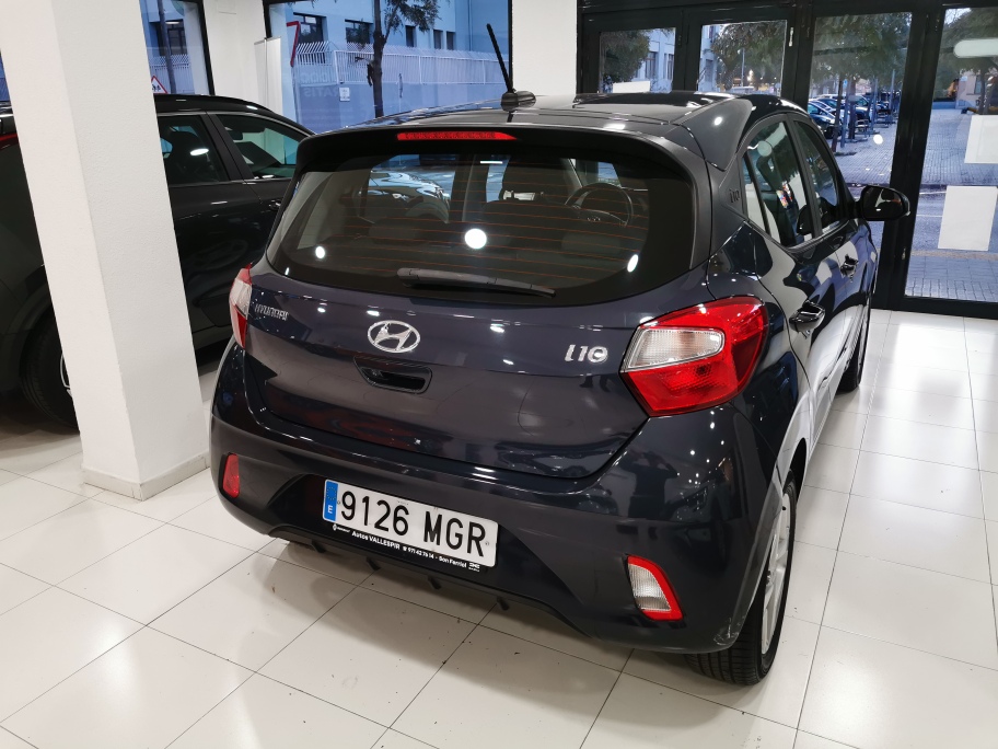 HYUNDAI i10 KLASS 1.0 65CV miniatura 3