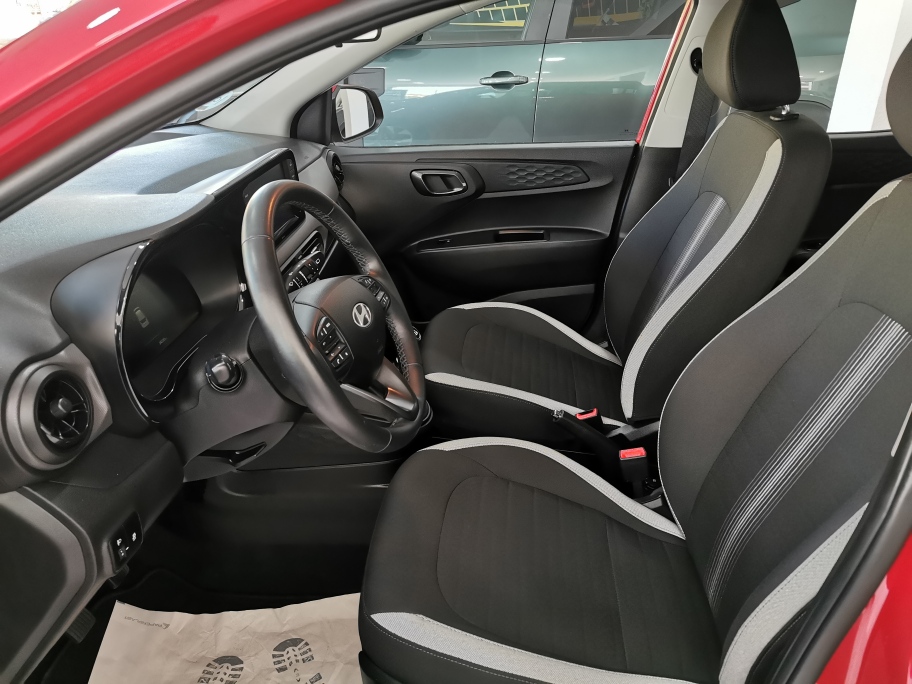 HYUNDAI i10 KLASS 1.0 66CV miniatura 4