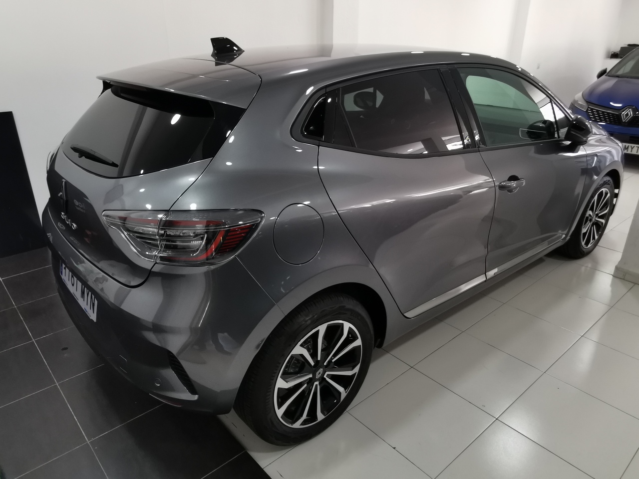 RENAULT CLIO TECHNO TCE 90CV miniatura 3